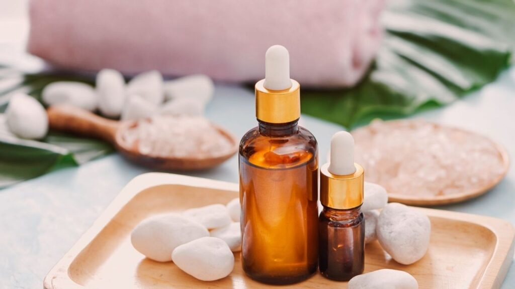 These 5 Essential Oils Can Replace Your Perfume: Best Alternatives to Traditional Perfumes 1 These 5 Essential Oils Can Replace Your Perfume: Best Alternatives to Traditional Perfumes
