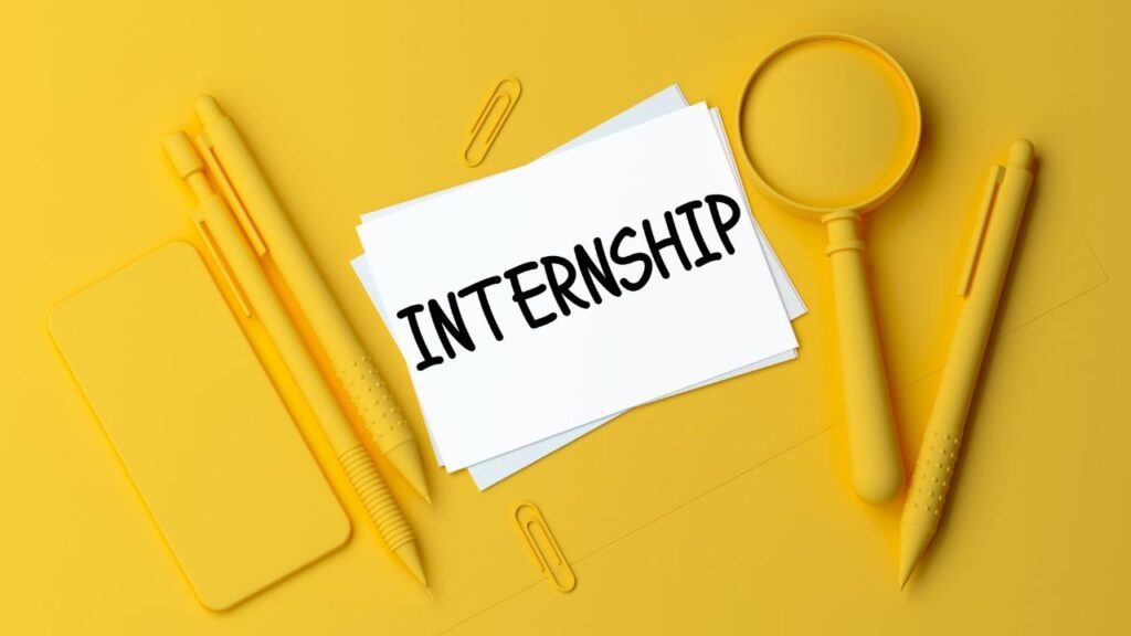 Delhi Govt Approves 89-Day Internship for DU Students — See How It Could Change Your Career 2 The Long-Term Benefits of Government Internships